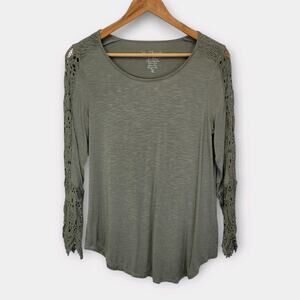 Chicos Lace Sleeve Top Size 0 (Small) Olive Green Soft Stretchy Casual